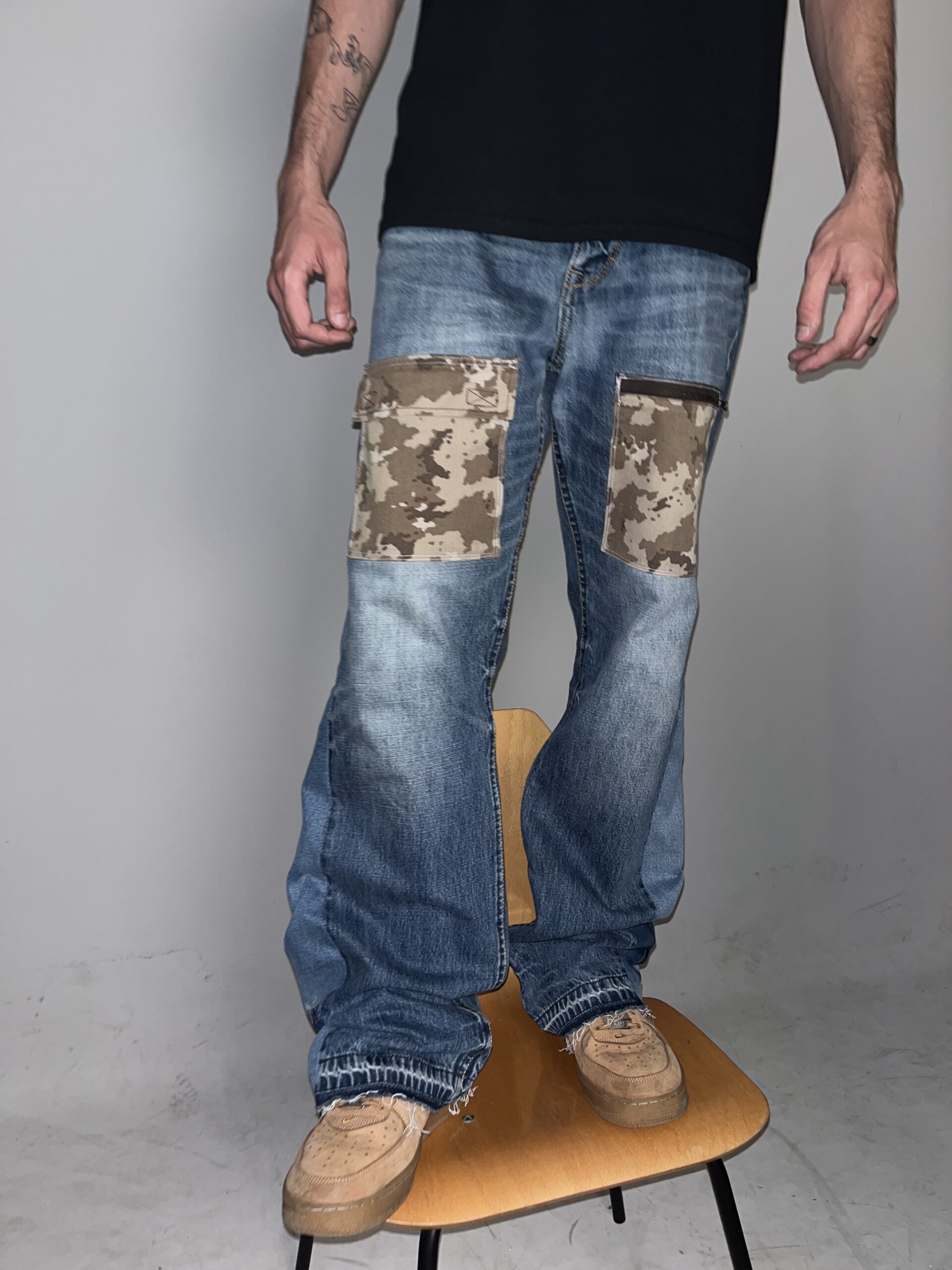 FLARE JEANS CAMO POCKETS - Imagen 3